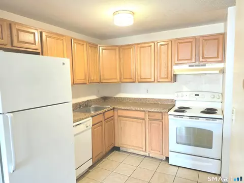 155 Bull Hill Ln #303, West Haven, CT 06516