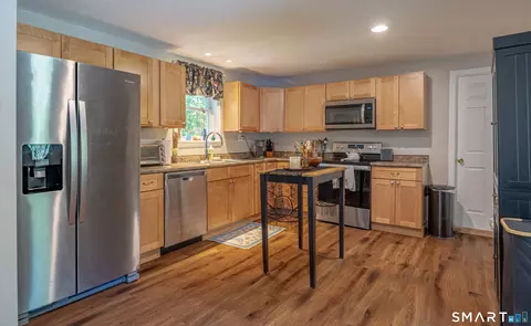Kitchen - 1414 Hartford Pike, Killingly, CT 06241 photo 1 of 2