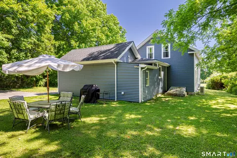 Exterior - 1414 Hartford Pike, Killingly, CT 06241 photo 5 of 7