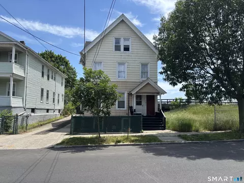 206 Lamberton St, New Haven, CT 06519