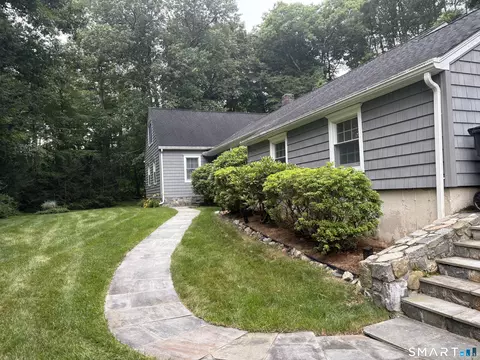 37 N Pleasant Rise Rise, Brookfield, CT 06804