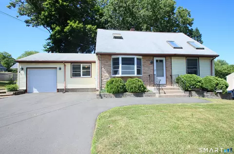 11 Forest Rd, Wallingford, CT 06492