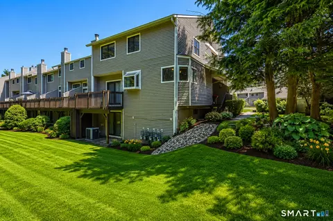 2002 Mill Pond Dr #2002, South Windsor, CT 06074