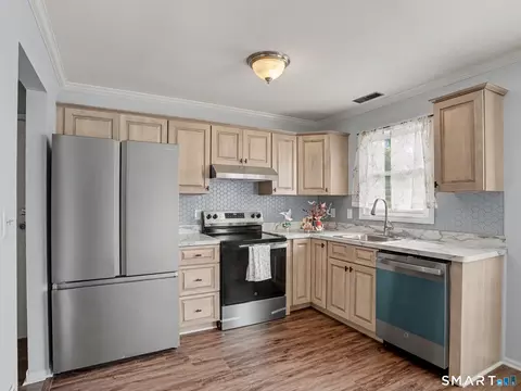 85 Carriage Path S #85, Milford, CT 06460