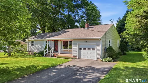 12 Garden Hill Rd, Middlefield, CT 06455