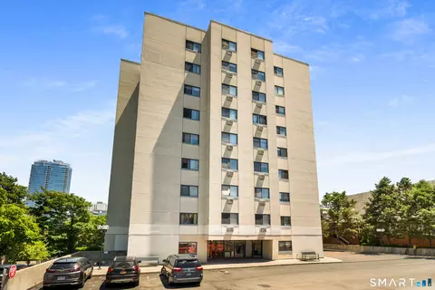 51 Schuyler Ave #6F, Stamford, CT 06902