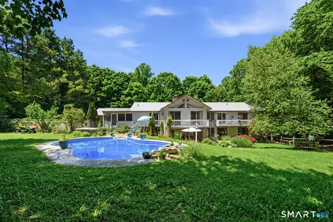 19 Hi Barlow Rd, Newtown, CT 06470