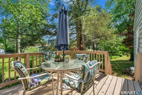 Exterior - 211 Maple Ave, North Haven, CT 06473 photo 4 of 6
