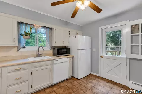 Kitchen - 211 Maple Ave, North Haven, CT 06473 photo 2 of 3