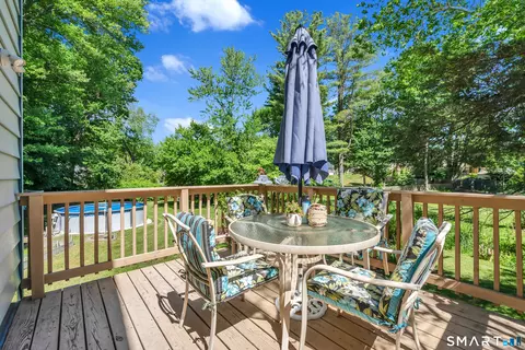Exterior - 211 Maple Ave, North Haven, CT 06473 photo 3 of 6