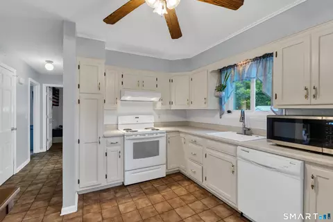 Kitchen - 211 Maple Ave, North Haven, CT 06473 photo 3 of 3