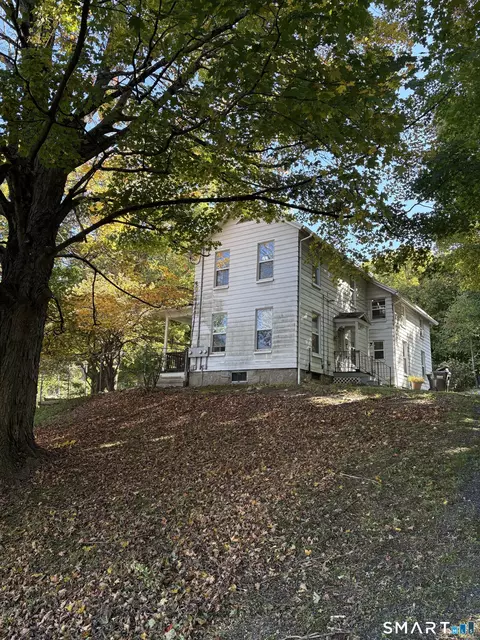 87 Woodruff Ave, Watertown, CT 06795