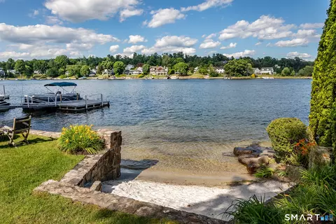 Exterior - 52 Arrowhead Rd, Brookfield, CT 06804 photo 4 of 10