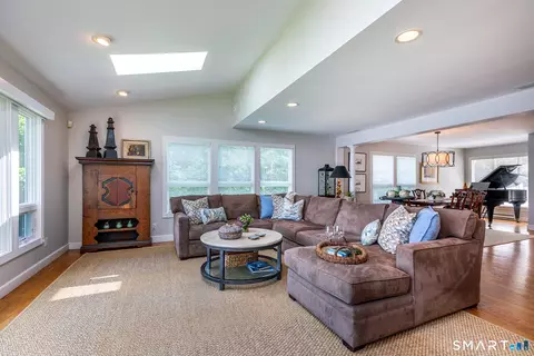 Living - 52 Arrowhead Rd, Brookfield, CT 06804 photo 2 of 6