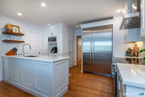 Kitchen - 52 Arrowhead Rd, Brookfield, CT 06804 photo 2 of 4