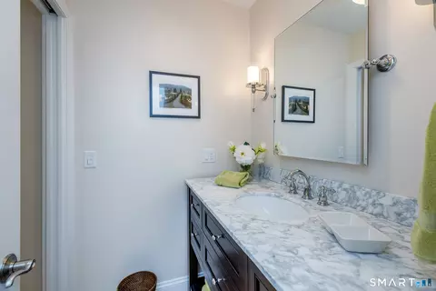 Bath - 52 Arrowhead Rd, Brookfield, CT 06804 photo 2 of 5