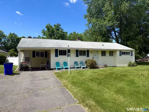 47 Hayes Rd, Tariffville, CT 06081