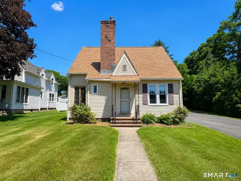 195 Montowese Ave, North Haven, CT 06473