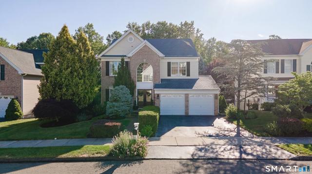 35 Lilac Ln, Danbury, CT 06810