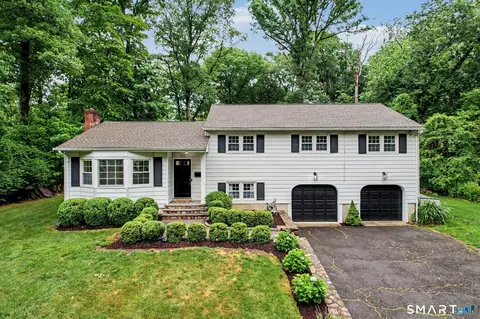 122 Berrian Rd, Stamford, CT 06905