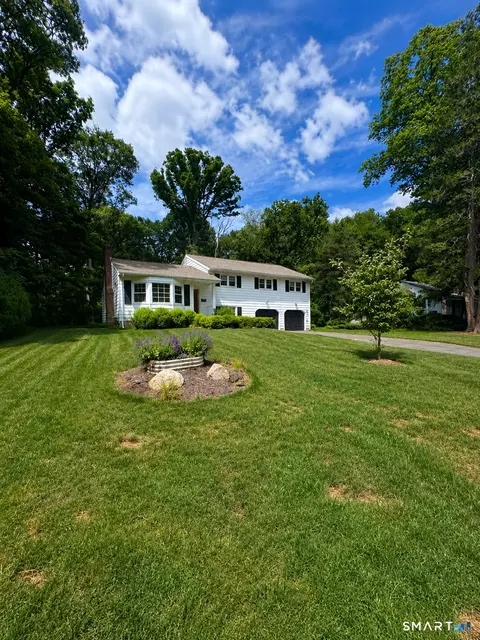 122 Berrian Rd, Stamford, CT 06905