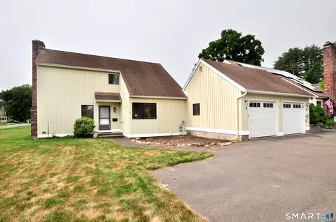 1 Meadow Ct #1, Simsbury, CT 06070