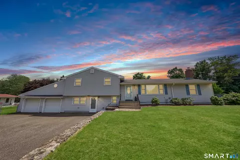 2 Birchwood Ter, Prospect, CT 06712