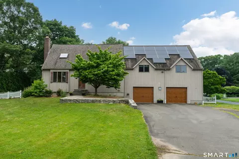 425 Schoolside Ln, Guilford, CT 06437