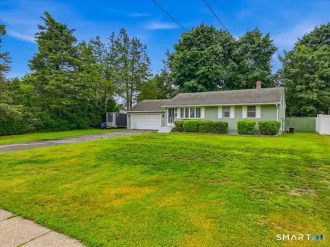 195 Sun Valley Dr, Southington, CT 06489