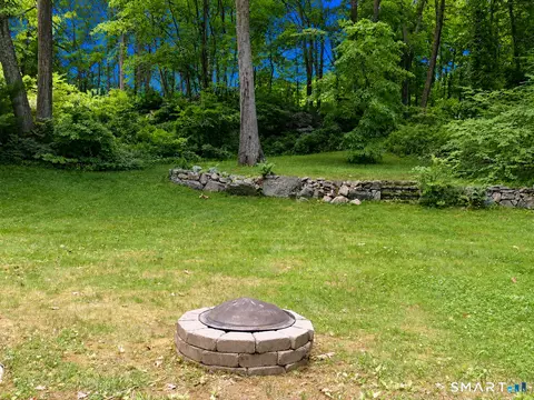 Exterior - 95 Bart Rd, Monroe, CT 06468 photo 5 of 12