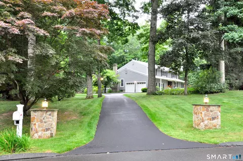 32 Tall Timbers Dr, Farmington, CT 06032