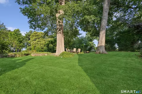Exterior - 4 Eagle Rd, Norwalk, CT 06850 photo 7 of 16