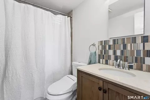 Bath - 4 Eagle Rd, Norwalk, CT 06850 photo 1 of 2
