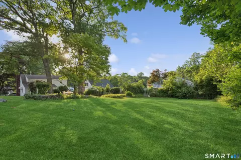 Exterior - 4 Eagle Rd, Norwalk, CT 06850 photo 13 of 16