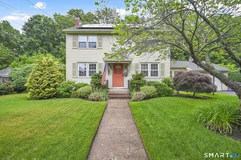 33 Brent Rd, Manchester, CT 06042