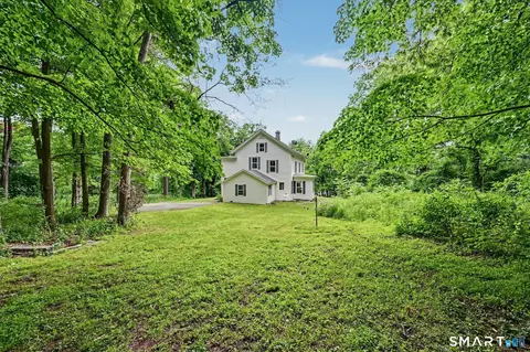 Exterior - 33 Hatch Rd, Bridgewater, CT 06752 photo 2 of 15