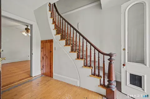 Entry Way - 33 Hatch Rd, Bridgewater, CT 06752 photo 1 of 1