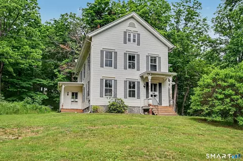 33 Hatch Rd, Bridgewater, CT 06752