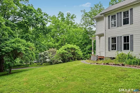 Exterior - 33 Hatch Rd, Bridgewater, CT 06752 photo 7 of 15