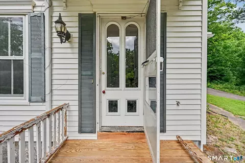 Exterior - 33 Hatch Rd, Bridgewater, CT 06752 photo 3 of 15