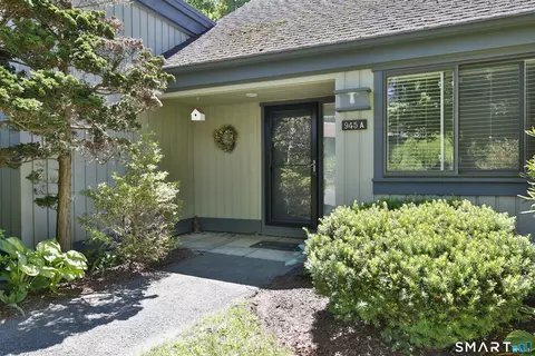 945 Heritage Vlg #A, Southbury, CT 06488