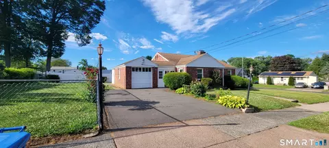 104 Exeter St, Hartford, CT 06106