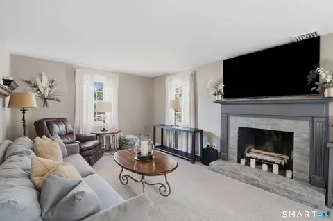 Living - 4 Ireland Rd, Wethersfield, CT 06109 photo 2 of 2