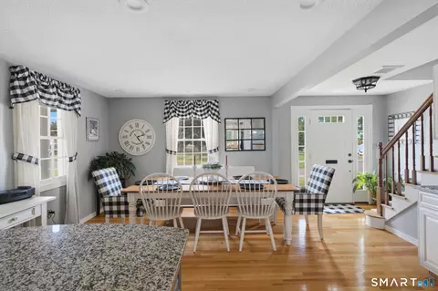 Entry Way - 4 Ireland Rd, Wethersfield, CT 06109 photo 1 of 3
