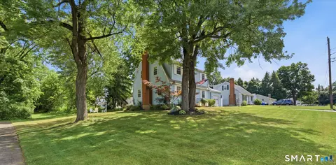 Exterior - 4 Ireland Rd, Wethersfield, CT 06109 photo 2 of 7