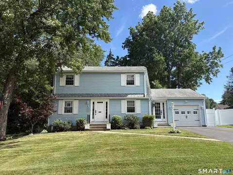 4 Ireland Rd, Wethersfield, CT 06109