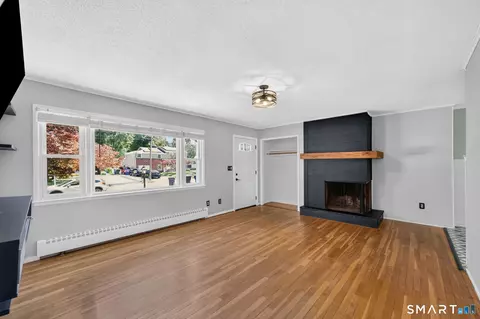 Living - 82 Crystal St, Wethersfield, CT 06109 photo 4 of 5