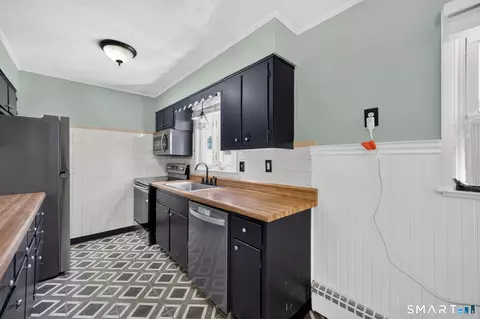 Kitchen - 82 Crystal St, Wethersfield, CT 06109 photo 2 of 4