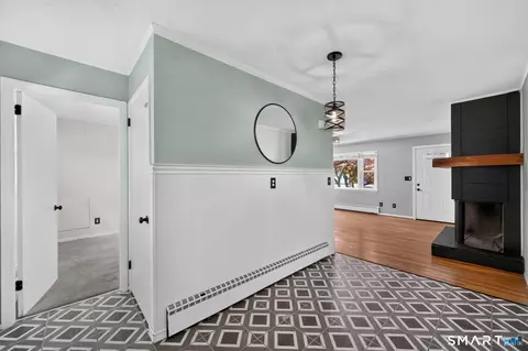 Entry Way - 82 Crystal St, Wethersfield, CT 06109 photo 2 of 3