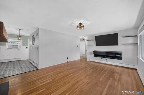 Living - 82 Crystal St, Wethersfield, CT 06109 photo 2 of 5